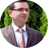 PhD Бардил Даути